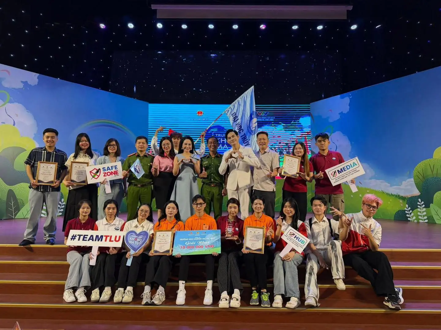 Ngành Thương mại điện tử học gì? Các môn học & kỹ năng bạn sẽ được trang bị